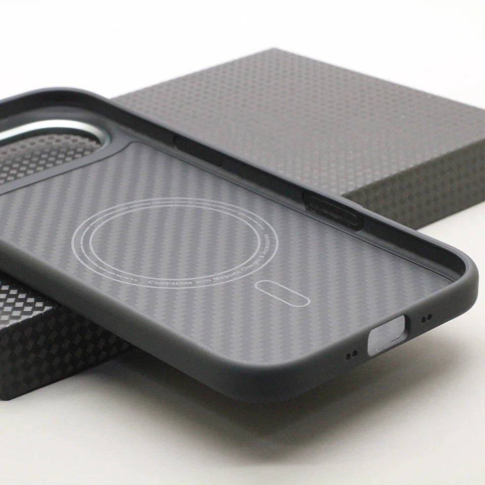iPhone 17 Series Carbon Fiber MagSafe Case – Kevlar Aramid + Soft TPU Frame